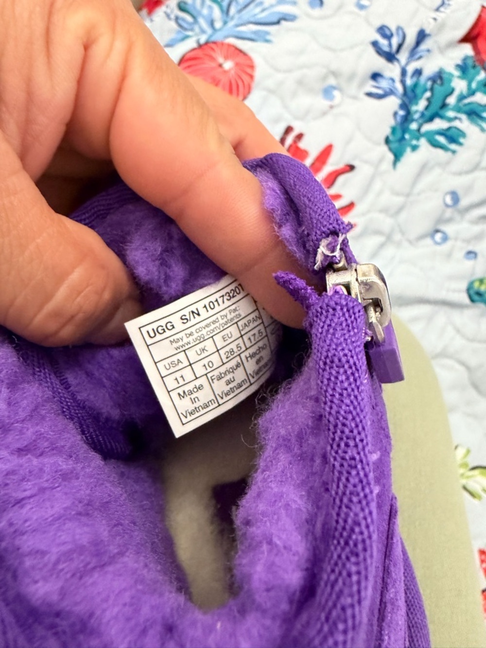 UGG Kids Neumel II boots, purple suede upper and a cozy wool lining Size 11 kids - Picture 6 of 8